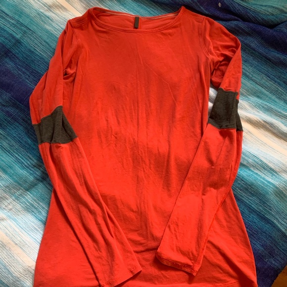 Lululemon long sleeve tee - Picture 2 of 3